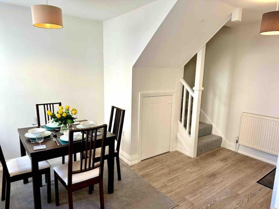 House By The Sea, Worthing